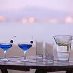 Paros Seafront ロガラス