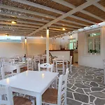 Paros Seafront ホテル