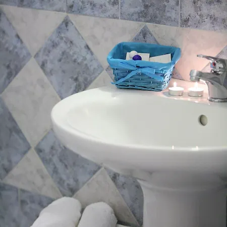 Paros Seafront فندق 3*