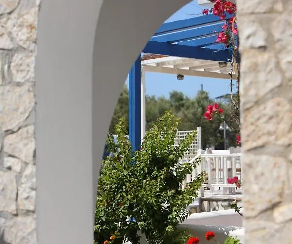 Hotel Paros Seafront 3*