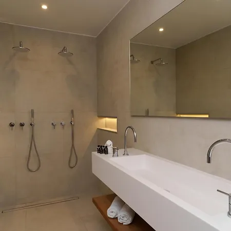 Paros Seafront By Ghh Hotell 3*