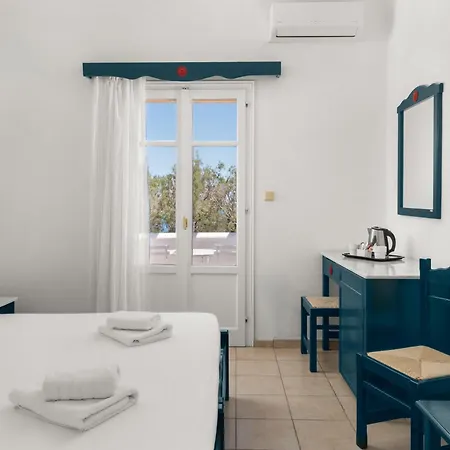 Hotell Paros Seafront By Ghh 3*