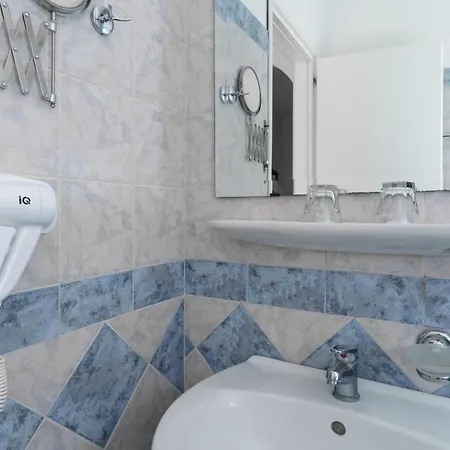 Paros Seafront Hotel 3*