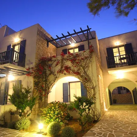 Hotell Paros Seafront By Ghh Logaras