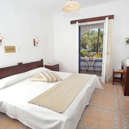 Hotell Paros Seafront By Ghh 3*