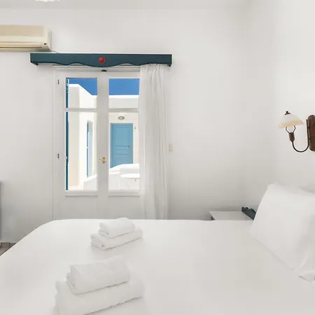 Paros Seafront Otel 3*