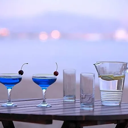 Paros Seafront By Ghh Hotell Logaras