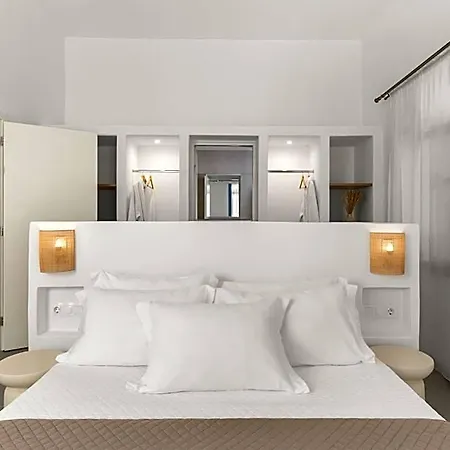 Hotel Paros Seafront By Ghh Logaras