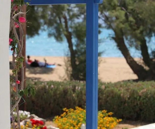 Paros Seafront Hotell Logaras