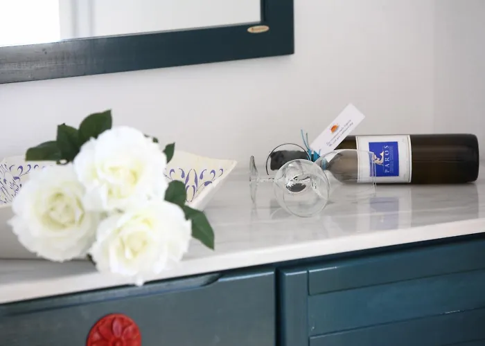 Otel Paros Seafront Logaras