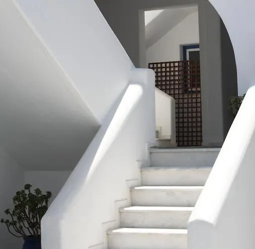 Hotell Paros Seafront Logaras